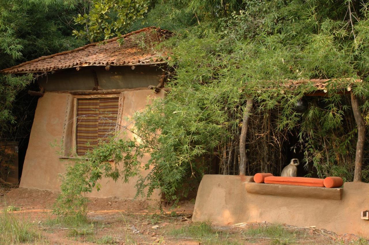 Mahua Kothi Bandhavgarh - A Taj Safari Villa Tala  Luaran gambar